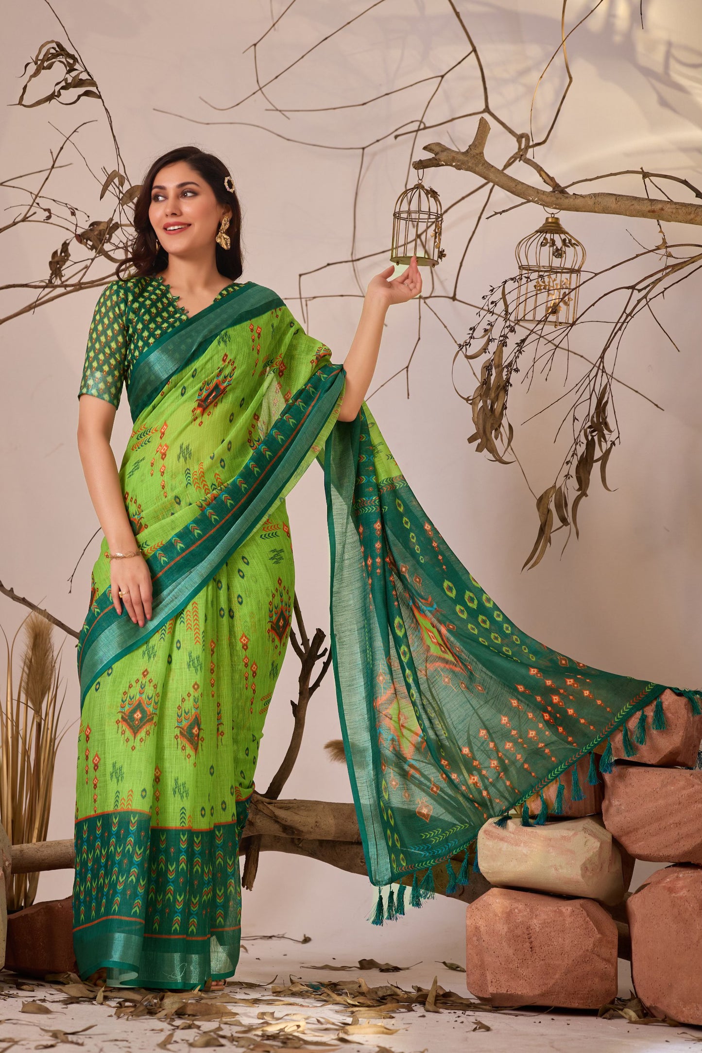Elegant Digital Patola & Ikat Print Premium Linen Cotton Saree