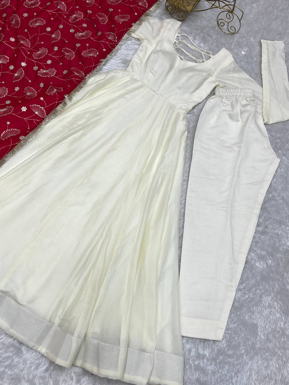 White chanderi silk anarkali with stylish anarkali with pant & dupatta