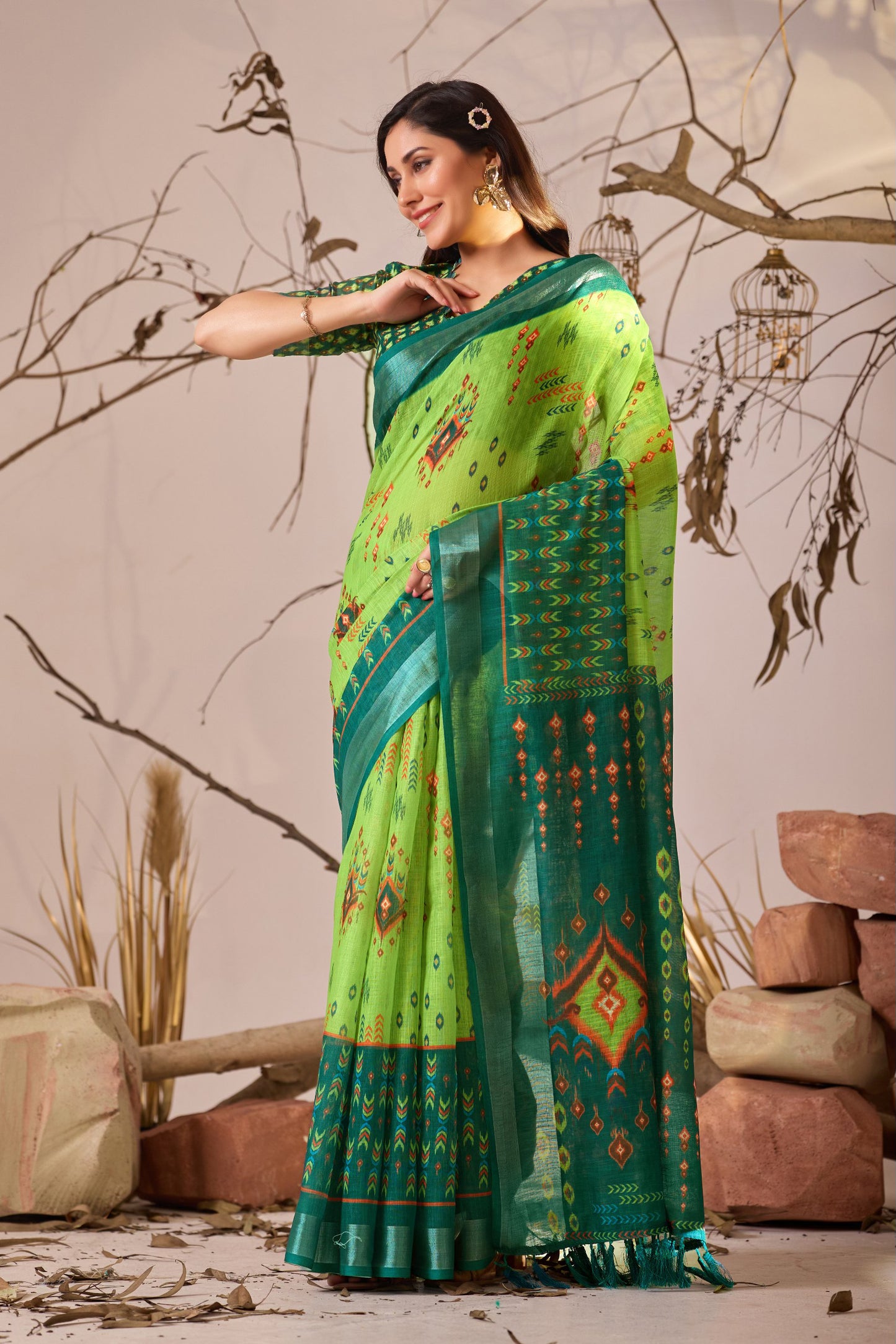 Elegant Digital Patola & Ikat Print Premium Linen Cotton Saree