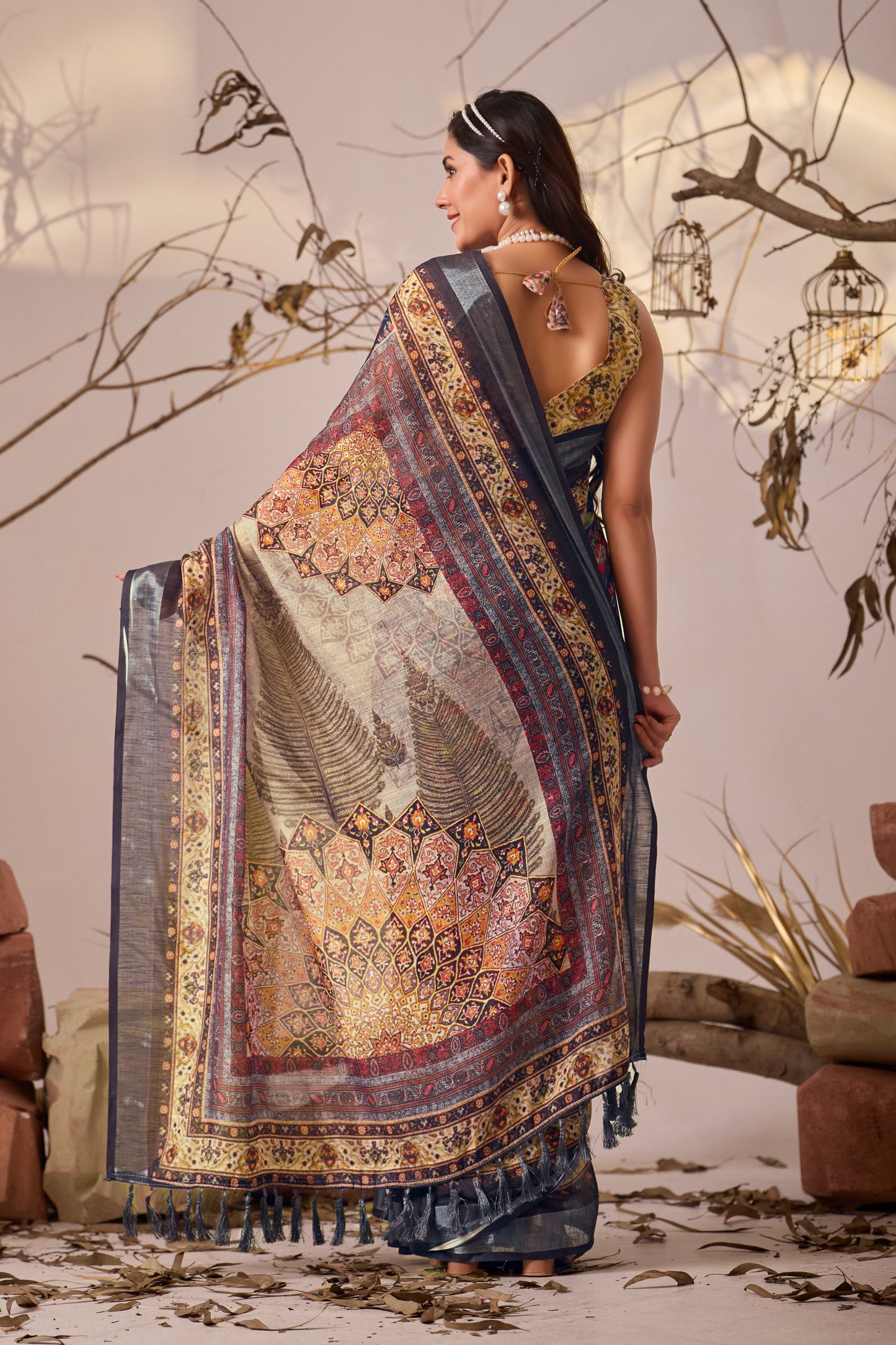 Elegant Royal Ethnic Patola Print Premium Linen Saree