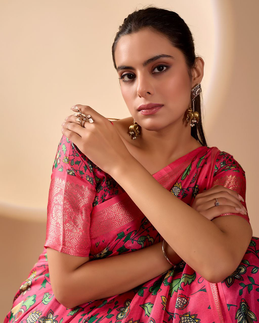 Pink Lichi Silk saree with Floral Patterns