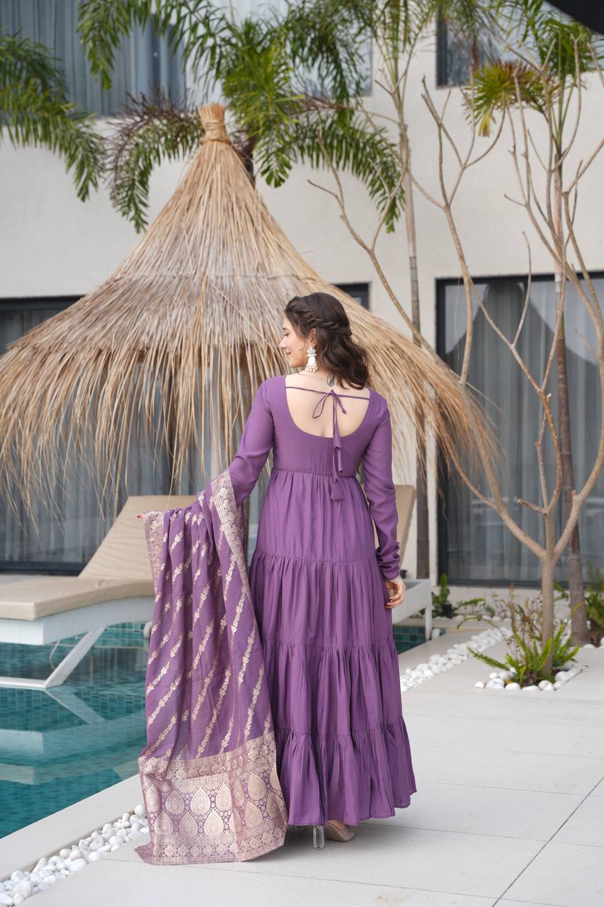 FULLY FLAIR KALI PATTERN AND CANVAS PATTA WITH DUPPTA SET,PENT READY TO WEAR