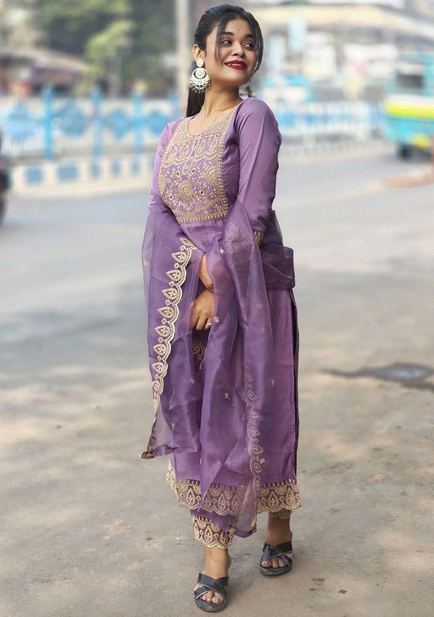 Lavender Sarangi Suit Women Kurta Pant Dupatta Set Festive Stylish Outfit