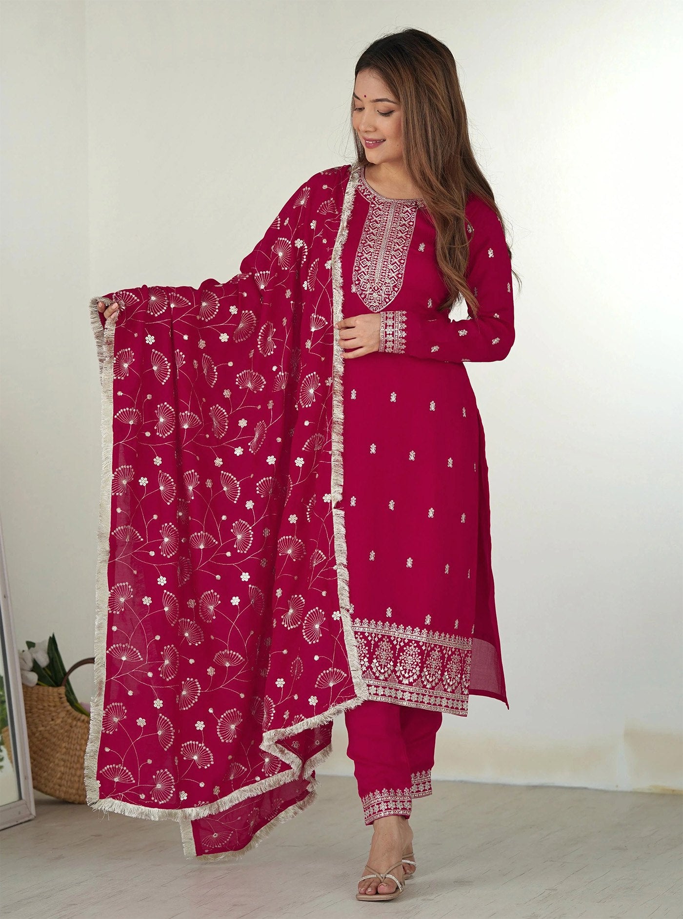 Stylish Pink Valam Suit Women Kurta Pant Dupatta Ethnic Set