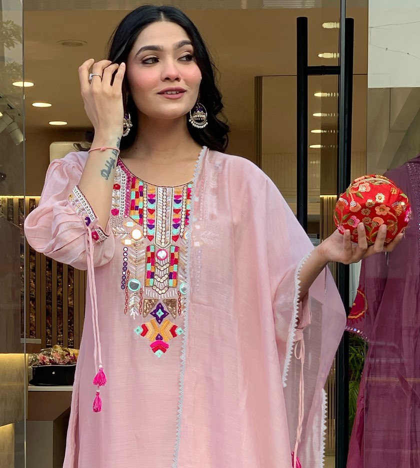 Pink tesla embroidered Kurta Pant Dupatta Set