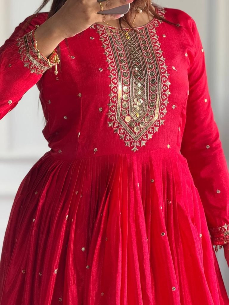 Launching New Designer Party Wear Look Heavy Dola Silk Gwon Pent & Dupatta Set