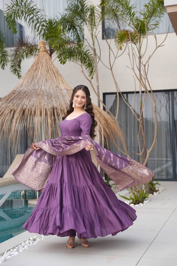 FULLY FLAIR KALI PATTERN AND CANVAS PATTA WITH DUPPTA SET,PENT READY TO WEAR