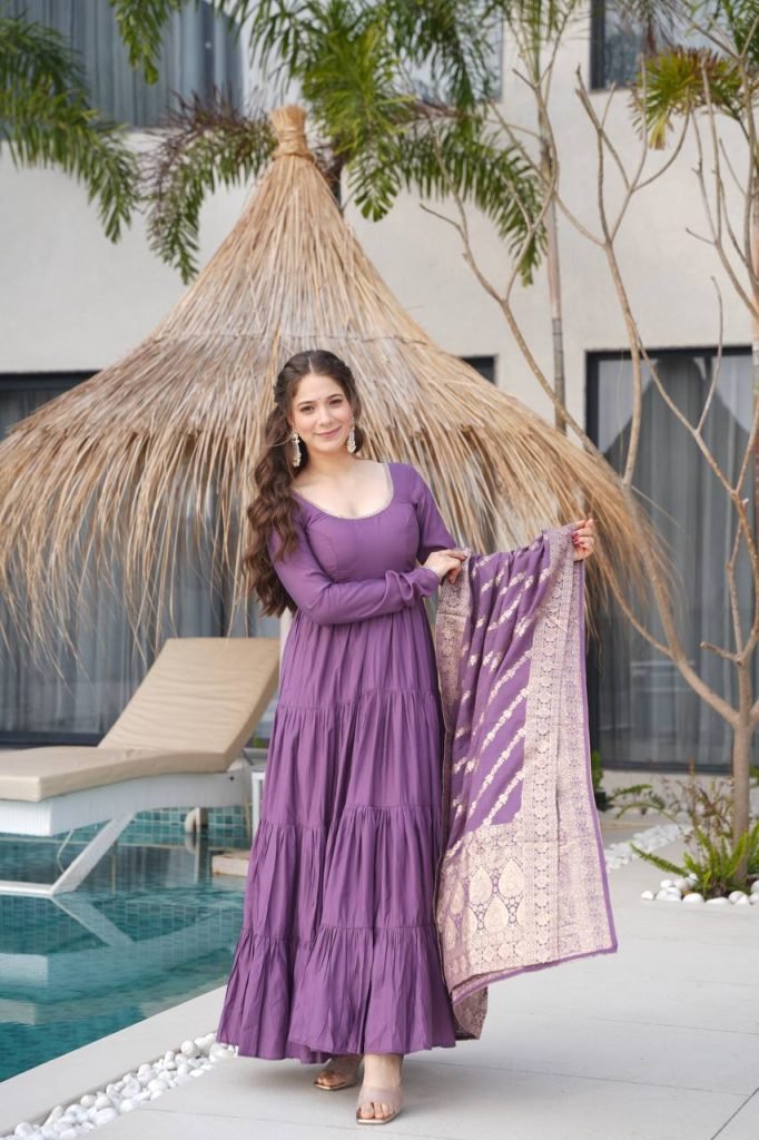 FULLY FLAIR KALI PATTERN AND CANVAS PATTA WITH DUPPTA SET,PENT READY TO WEAR