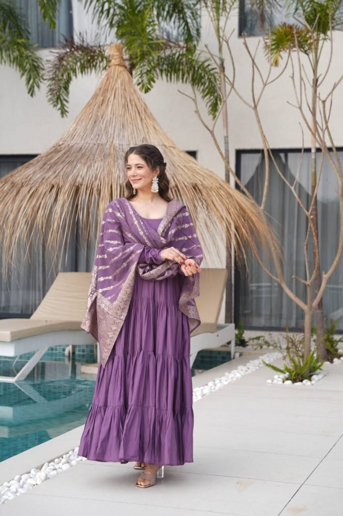 FULLY FLAIR KALI PATTERN AND CANVAS PATTA WITH DUPPTA SET,PENT READY TO WEAR