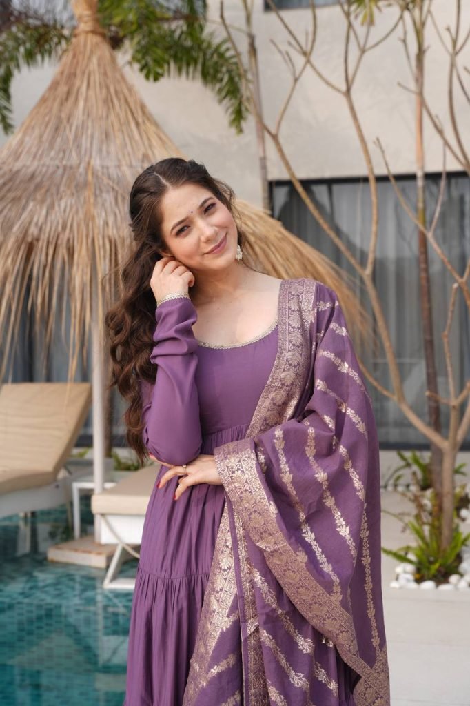 FULLY FLAIR KALI PATTERN AND CANVAS PATTA WITH DUPPTA SET,PENT READY TO WEAR
