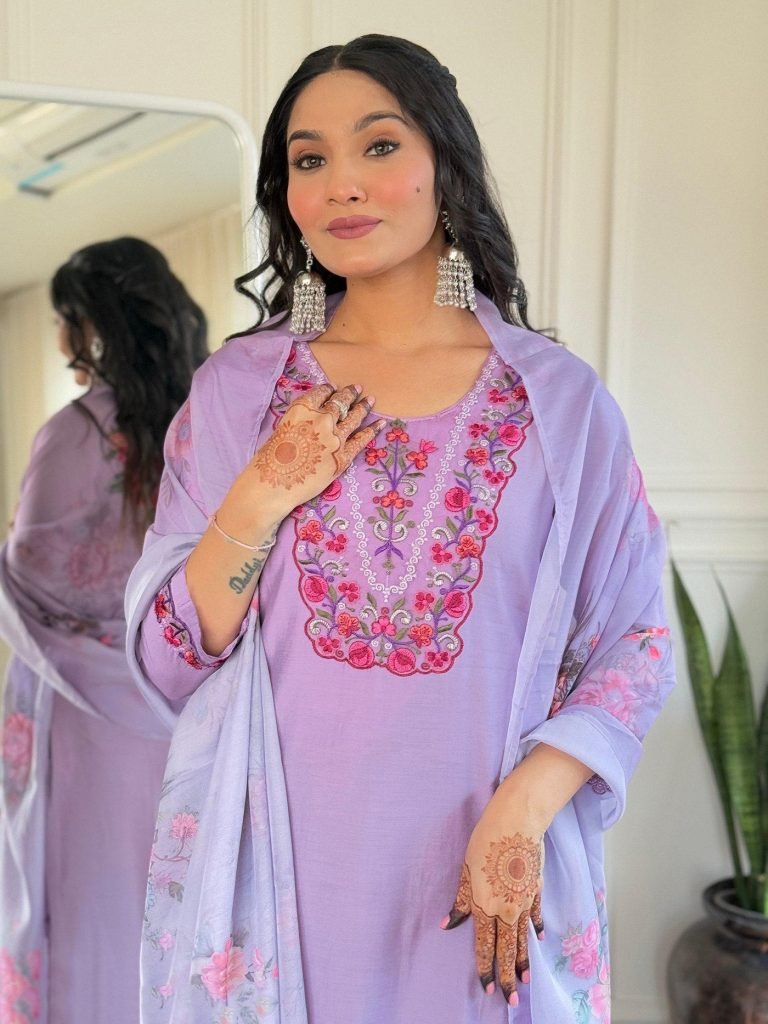 Lavender tesla embroidered women’s kurta pent dupatta set.