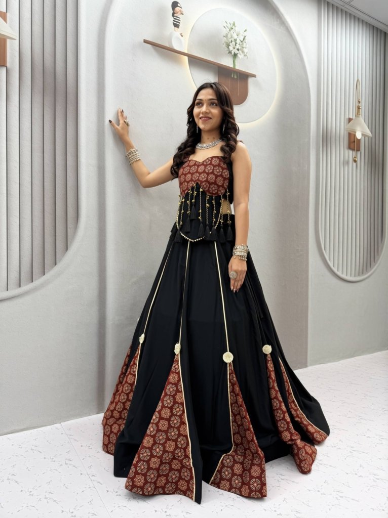 Royal Noir Bandhani Panelled Designer Gown