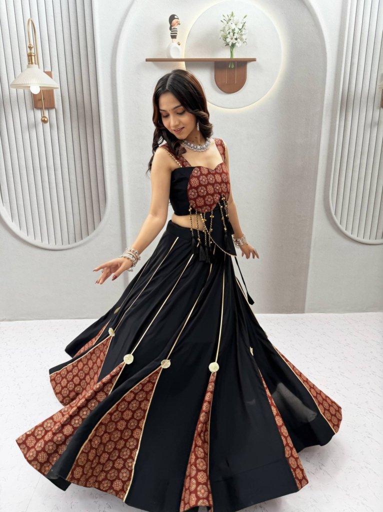 Royal Noir Bandhani Panelled Designer Gown