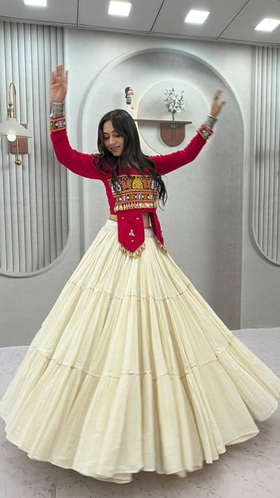 Royal Kutchi Mirror Work Designer Blouse Set