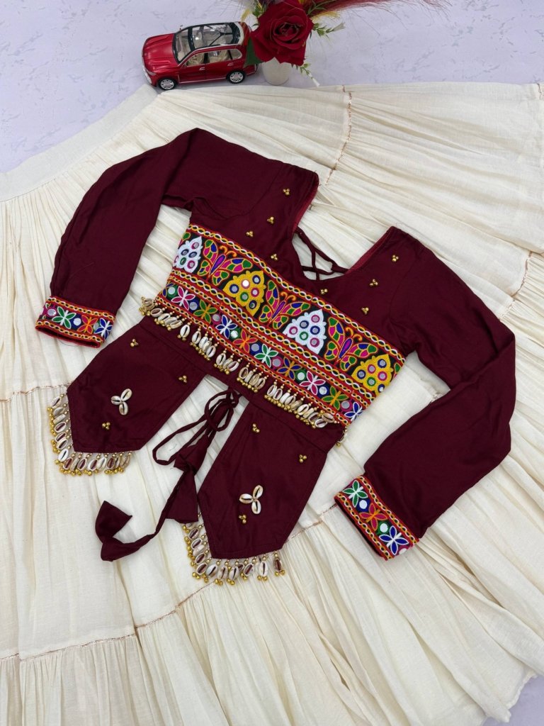 Royal Kutchi Mirror Work Designer Blouse Set