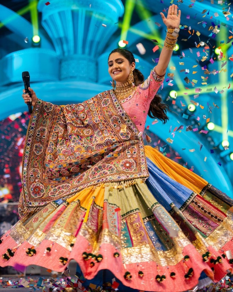 Navratri lengha choli Wearing by Geeta Rabari