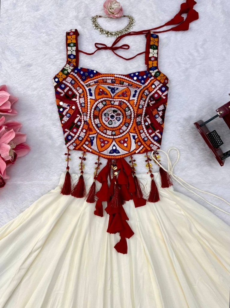 Navratri best Rajwadi Red colour chinya choli