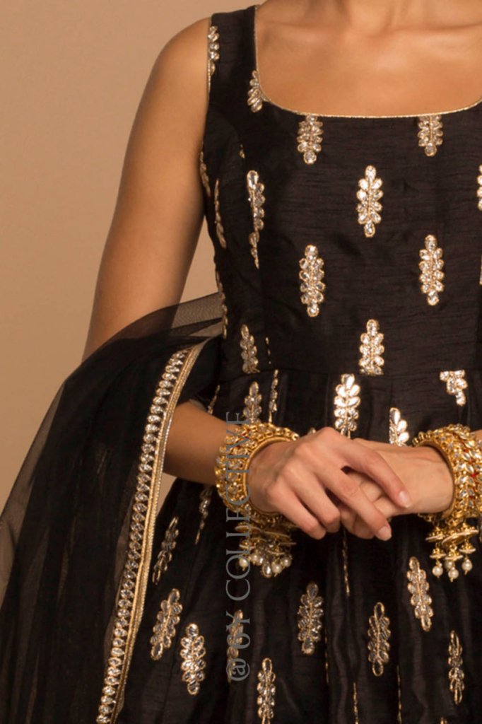 Royal Pretty Black Color Design Silk Gown