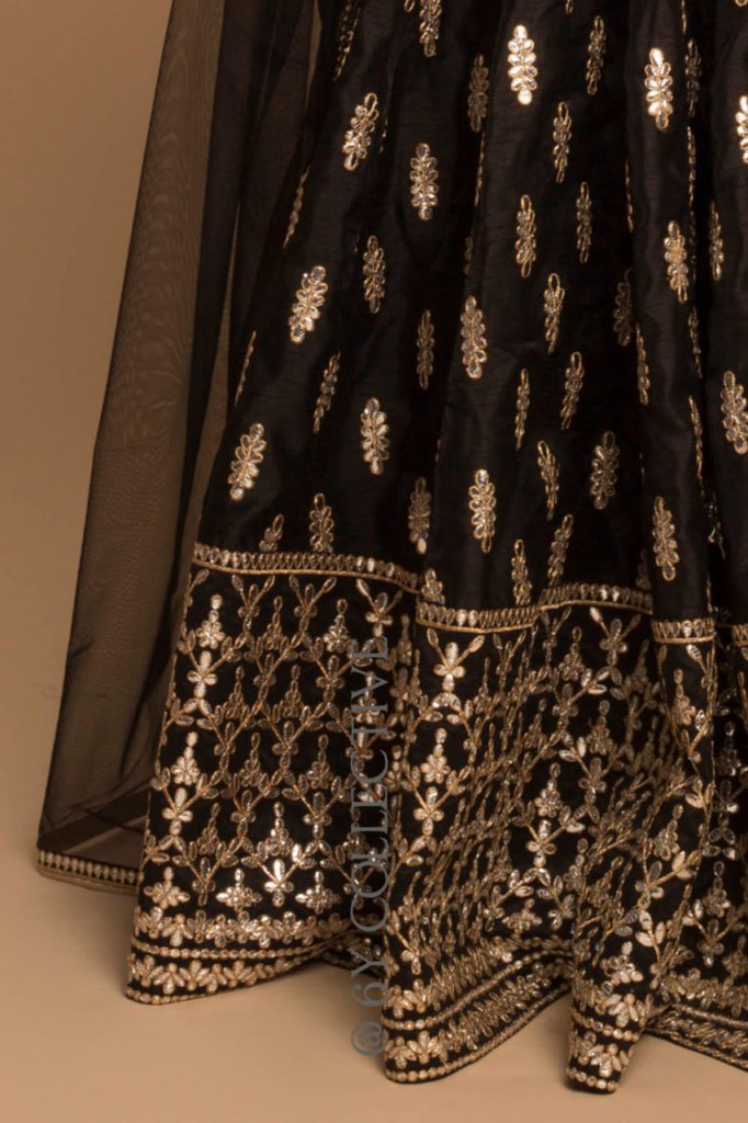 Royal Pretty Black Color Design Silk Gown