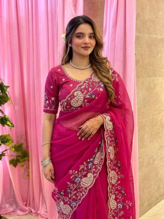 Vantara Styrle Premium Desgin Beautiful Saree