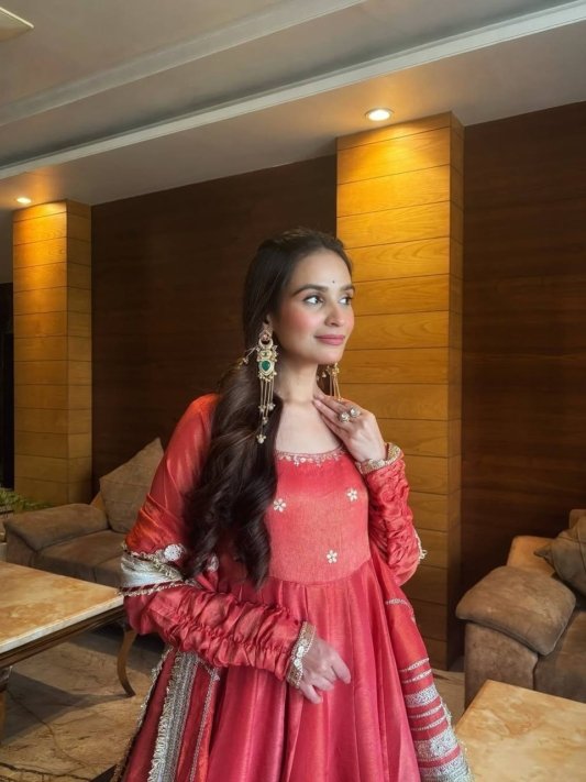 Stylish Wedding Anarkali Set