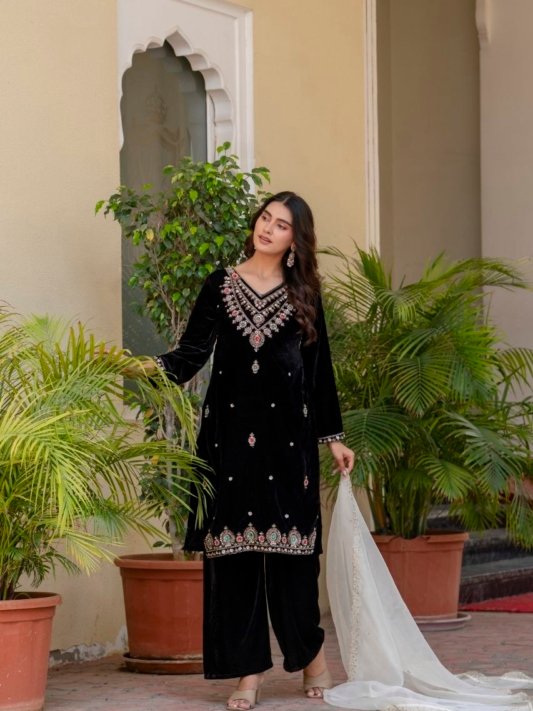 Divena Floral Embroidered Regular Zardozi Velvet Kurta with Trousers & Dupatta – view 6