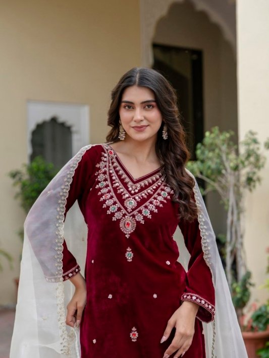 Divena Floral Embroidered Regular Zardozi Velvet Kurta with Trousers & Dupatta – view 12