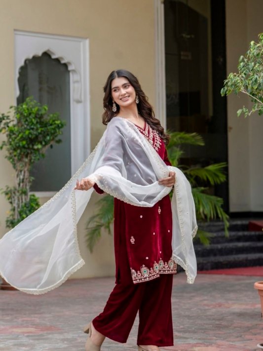 Divena Floral Embroidered Regular Zardozi Velvet Kurta with Trousers & Dupatta – view 9