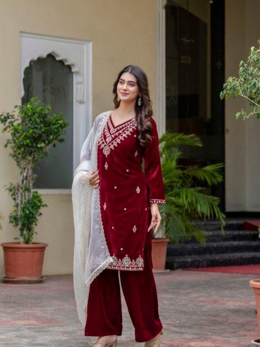 Divena Floral Embroidered Regular Zardozi Velvet Kurta with Trousers & Dupatta – view 8